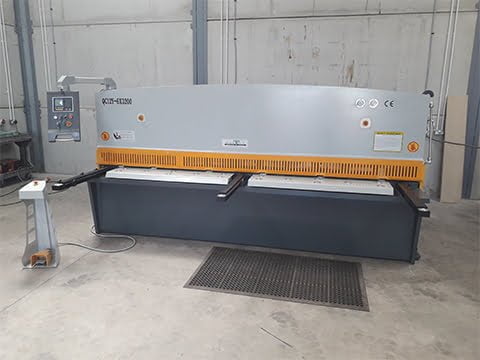 3m 6mm Guillotine in Scotland