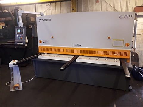 2.5mx12mm Hydraulic Guillotine in Kent