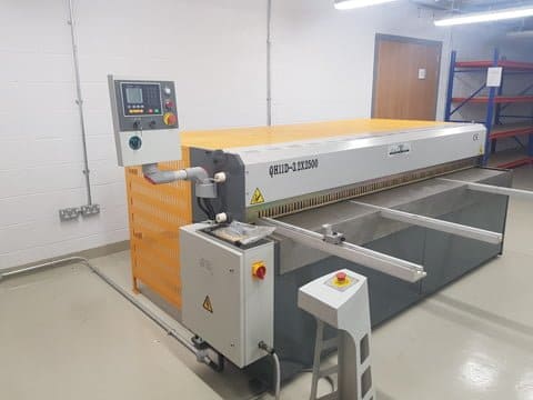 Mechanical guillotine installed in a aircraft maintenance hanger in Shropshire.