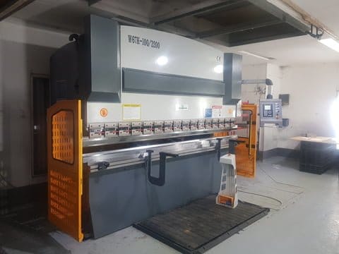 100t Press Brake from the Mantech Premium range installed in Watford